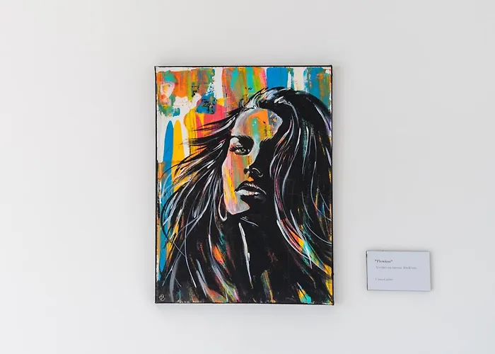 Hill - Art & -