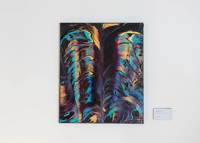 Hill - Art & -